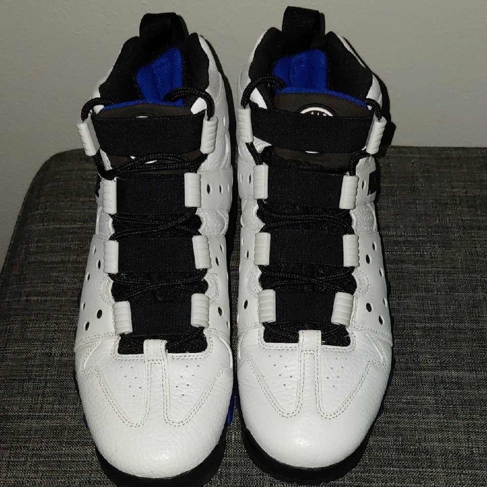 Nike Kids Shoes Black and White